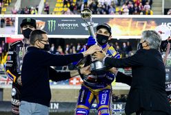 Toruń. Mateusz Morawiecki gratulował Bartoszowi Zmarzlikowi. Słychać było gwizdy