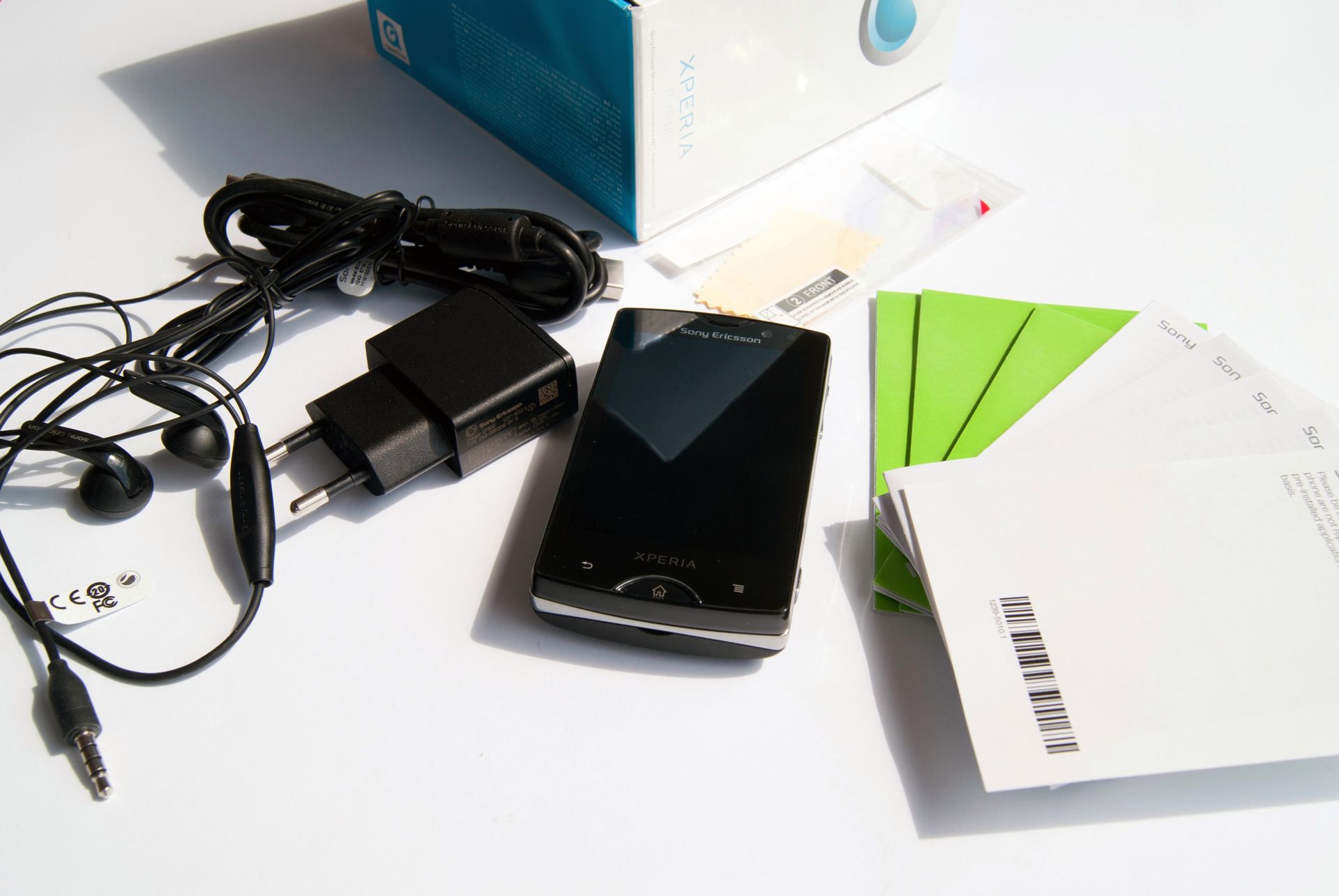 Sony Ericsson Xperia mini pro - test cz.1 [sprzęt] 3