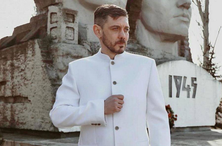 Rosyjska marka wprowadza płaszcze inspirowane Stalinem