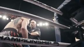 Jason Knight stracił cztery zęby w walce z Artiomem Łobowem (wideo)
