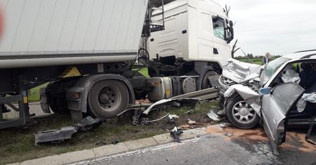 Mazowsze. Kierowca ciężarówki z zarzutami po wypadku pod Płońskiem