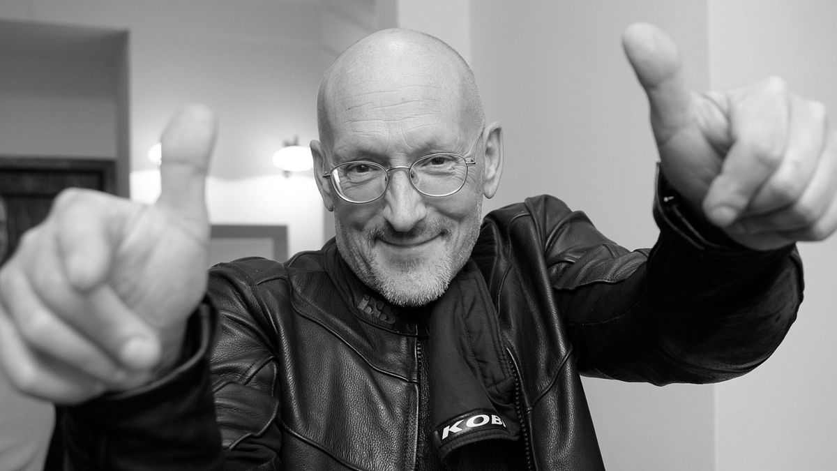 Piotr Szkudelski nie żyje. Był perkusistą zespołu Perfect