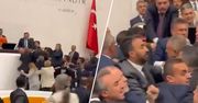 "Najwięksi terroryści". W tureckim parlamencie doszło do rękoczynów