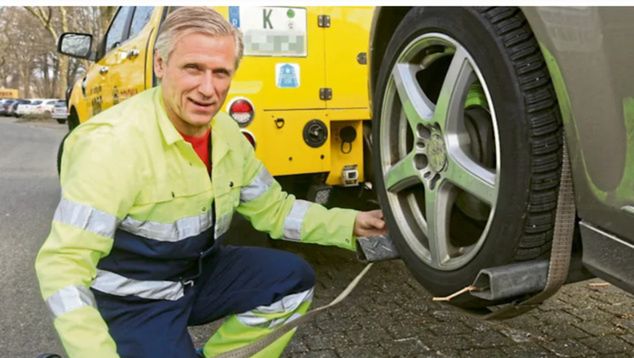 Andrzej Rudy podczas pracy "na lawecie". Fot: BILD