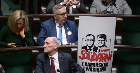 Niemieckie media o Polsce: "Tragikomiczna inscenizacja"