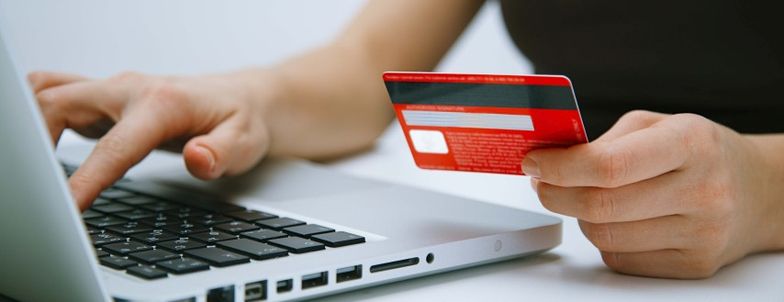 W sieci kupujemy coraz więcej i chętniej. Jak wygląda handel internetowy w Polsce?