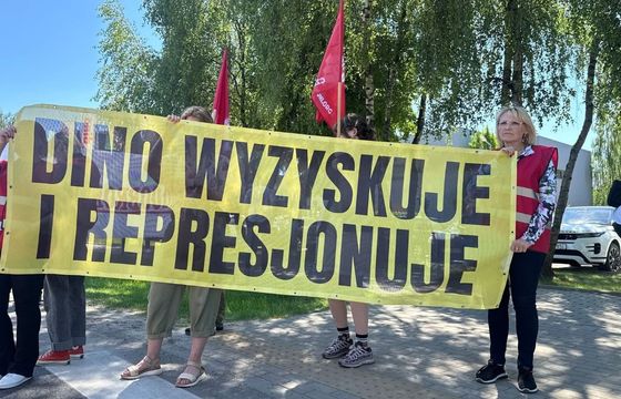 "Buraczana siatka" i fala protestów. Jak Dino zarządza wizerunkowym kryzysem