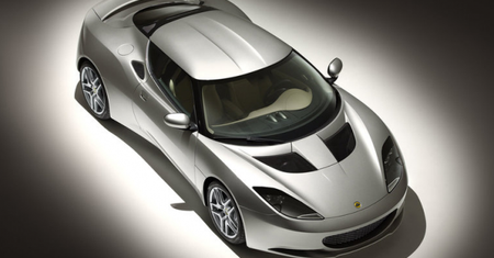 Lotus Evora wzywany do serwisu z powodu braku naklejki