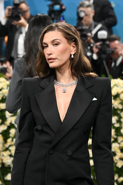 Hailey Bieber podczas Met Gala