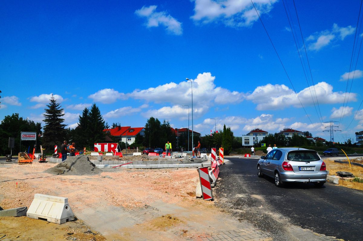 Drogowcy kończą budowę ronda w Wilanowie