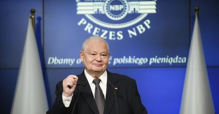 Prezes Glapiński policzył, jaki wpływ na inflację będą miały propozycje PiS i PO