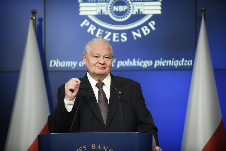 Prezes Glapiński policzył, jaki wpływ na inflację będą miały propozycje PiS i PO