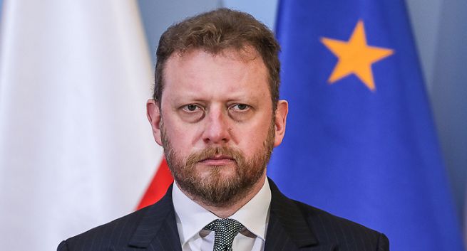 Łukasz Szumowski traci wizerunkowo. "Media mogą wykreować bohatera, a chwilę później go niszczyć"