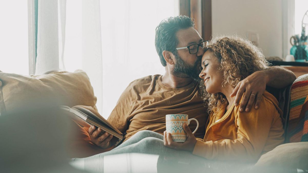 Szczera rozmowa jest niezbędna w budowaniu trwałych relacji, co prowadzi do budowanie intymności.