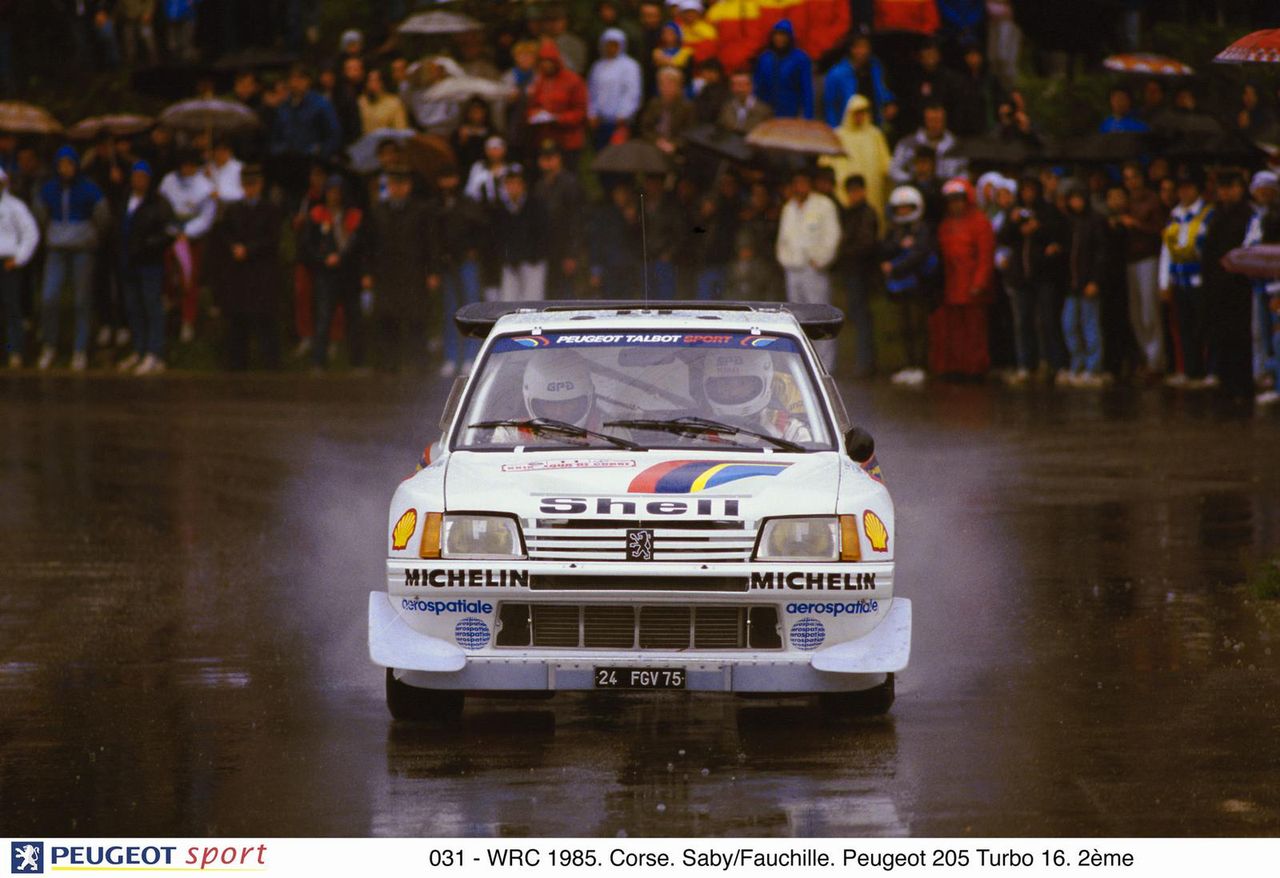 Peugeot 205 turbo 16 grupy B