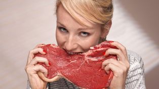 Dieta lwa – hit czy kit? Kontrowersyjny jadłospis należy do najbardziej ekstremalnych