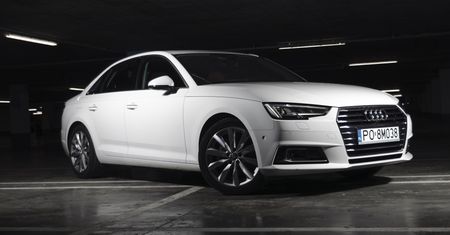 Audi A4 2.0 TDI S tronic - zdjęcia, wnętrze, bagażnik