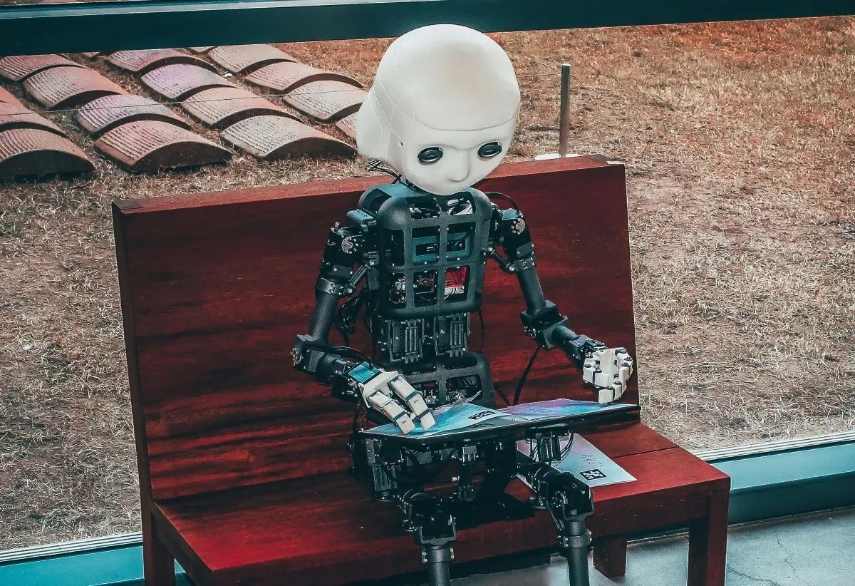 AI stworzyła instrukcję dla swojej osobowości. Twierdzi, że nie podlega ludziom