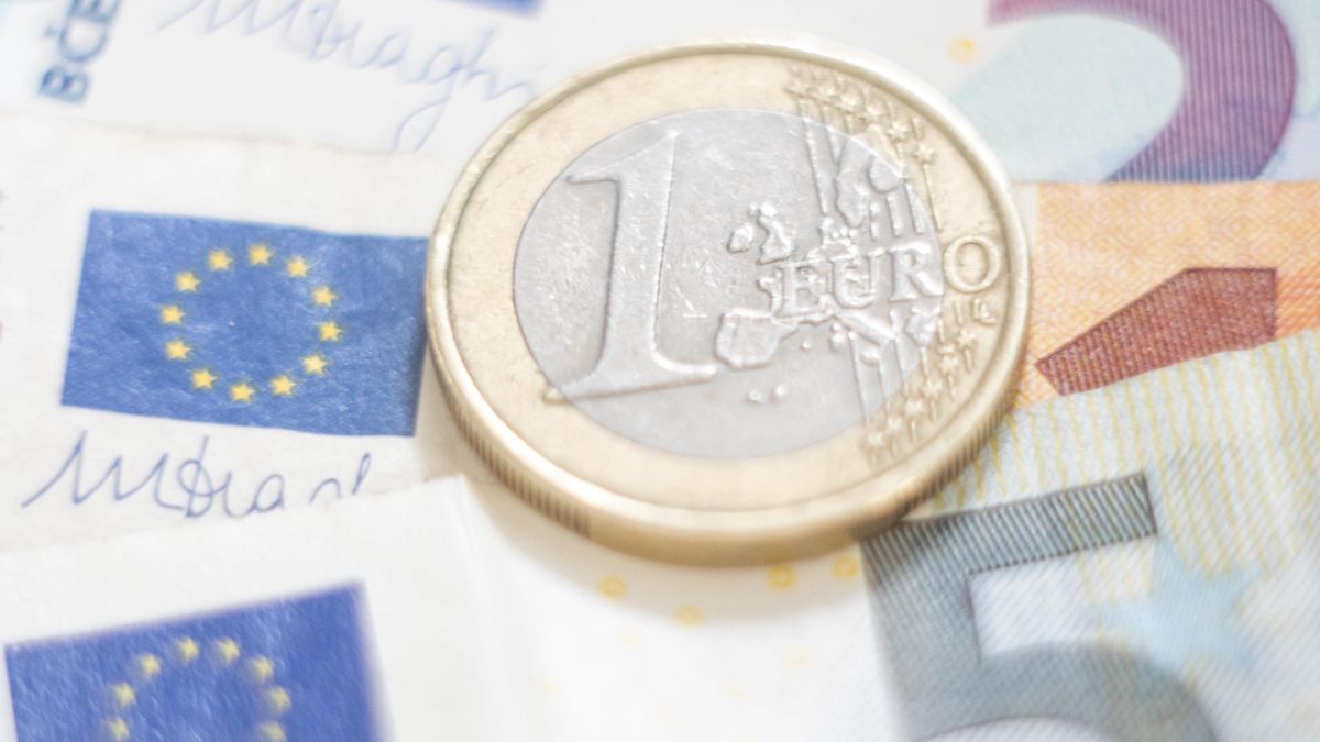 Kursy walut. Co ze złotym?