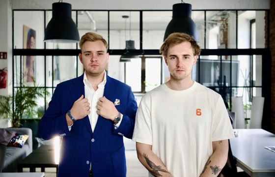 Kevin Mglej poza agencją hoh, stery obejmuje Rafał Janik