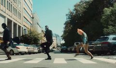 &#34;Wyprzedaż pieniędzy&#34; z wampirami reklamuje eurobank