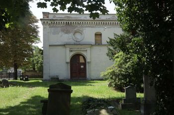 Dom Pogrzebowy z XIX wieku. Wyjątkowe miejsce w Legnicy