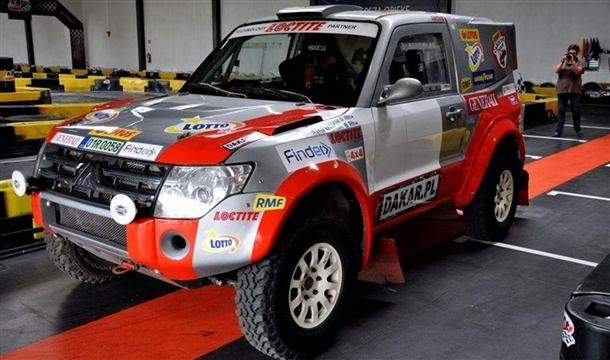 Mitsubishi Pajero V60 T1 Adama Małysza