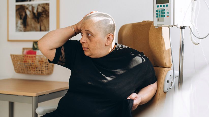 Te nowotwory najczęściej atakują Polaków. Objawy widać na skórze, w toalecie