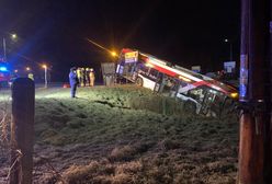 Śląskie. Miejski autobus w Czechowicach-Dziedzicach zjechał do rowu. Ranna kobieta
