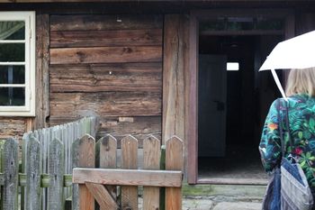 Dziekanowice: Zakończenie lata. Niebo płakało z żalu, a zagrody szykują się do zimy