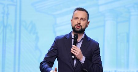 Spadł obiekt z cyrylicą? Szef MON zabiera głos