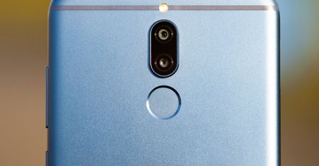 Najczęściej kupowany smartfon w Polsce ma na obudowie logo Huawei