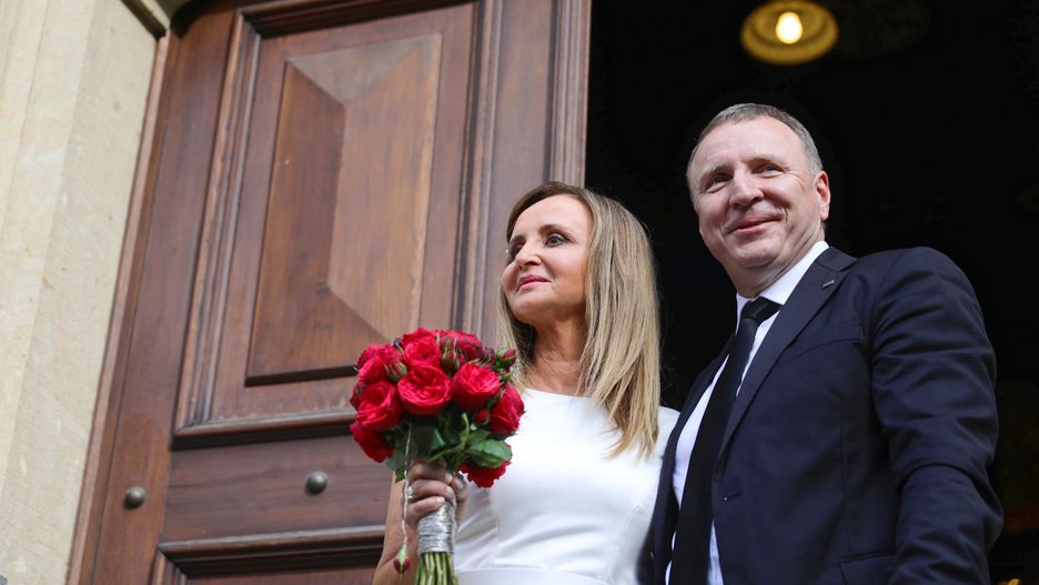 Jacek Kurski z żoną Joanną Kurską w dniu ślubu kościelnego