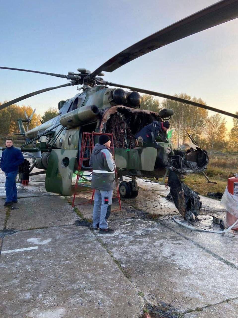 Russian Mi-8 burned in Omsk by teenagers.