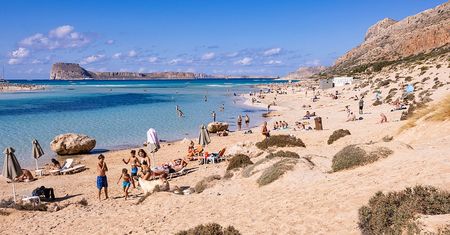 Wielu turystów robi to na plażach. Może skończyć się karą do tysiąca euro