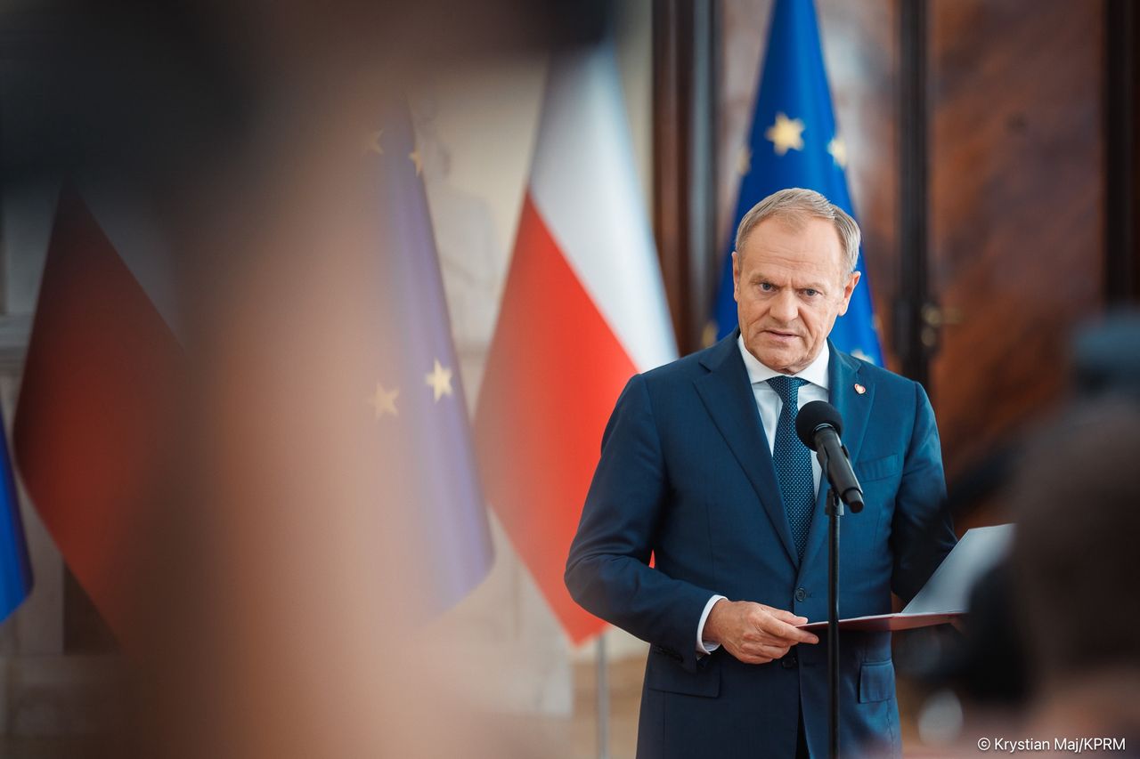 Premier Donald Tusk podczas oświadczenia dla mediów