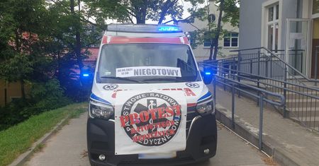 Warszawa. Protest ratowników medycznych. To nie postulaty, to stanowcze żądania