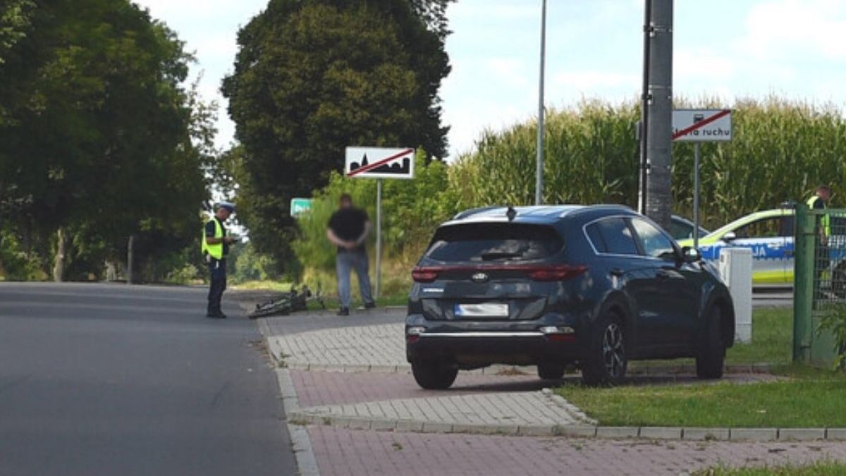 Wyjechał z parkingu wprost pod samochód