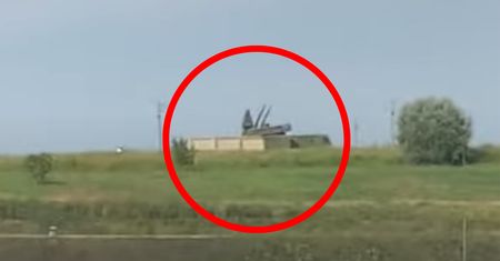 Odkrycie na byłym wysypisku. Sfilmowali system przeciwlotniczy