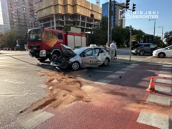 Warszawa: Koszmarny wypadek. Dwie osoby ranne