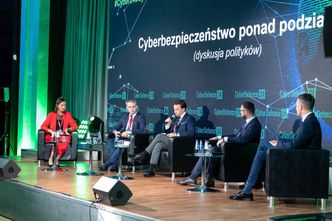 Przestarzały sprzęt w Sejmie. "Obce służby mają informacje jak na dłoni"