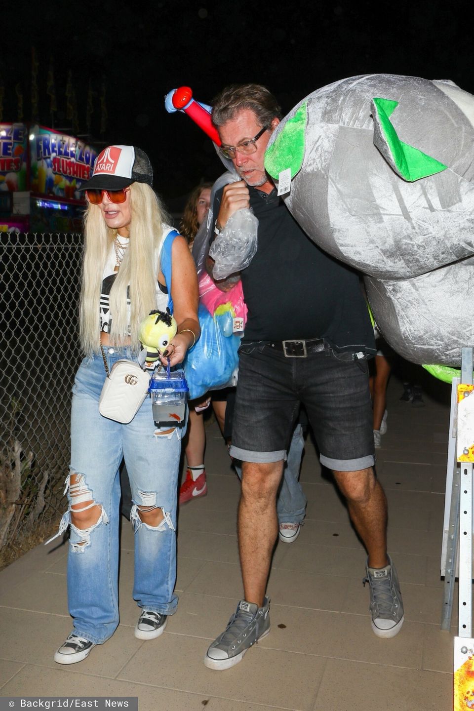 Tori Spelling w lunaparku