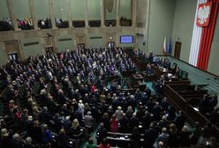 Sejmowe wódka, koniak, gin i amaretto. Ujawniamy, co politycy mogą wypić w "barze za kratą"