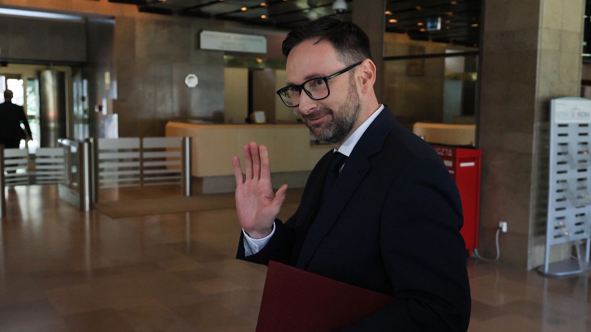 Daniel Obajtek
Pawe� Supernak
europos�owie, mianowanie, mianowany, nowo wybrany, nowy, polityk, polityka, Pa�stwowej Komisji Wyborczej, PE, pose� do Parlamentu Europejskiego