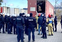 Koło Radzymina Turek usłyszał hałas z naczepy. Błyskawiczna akcja służb