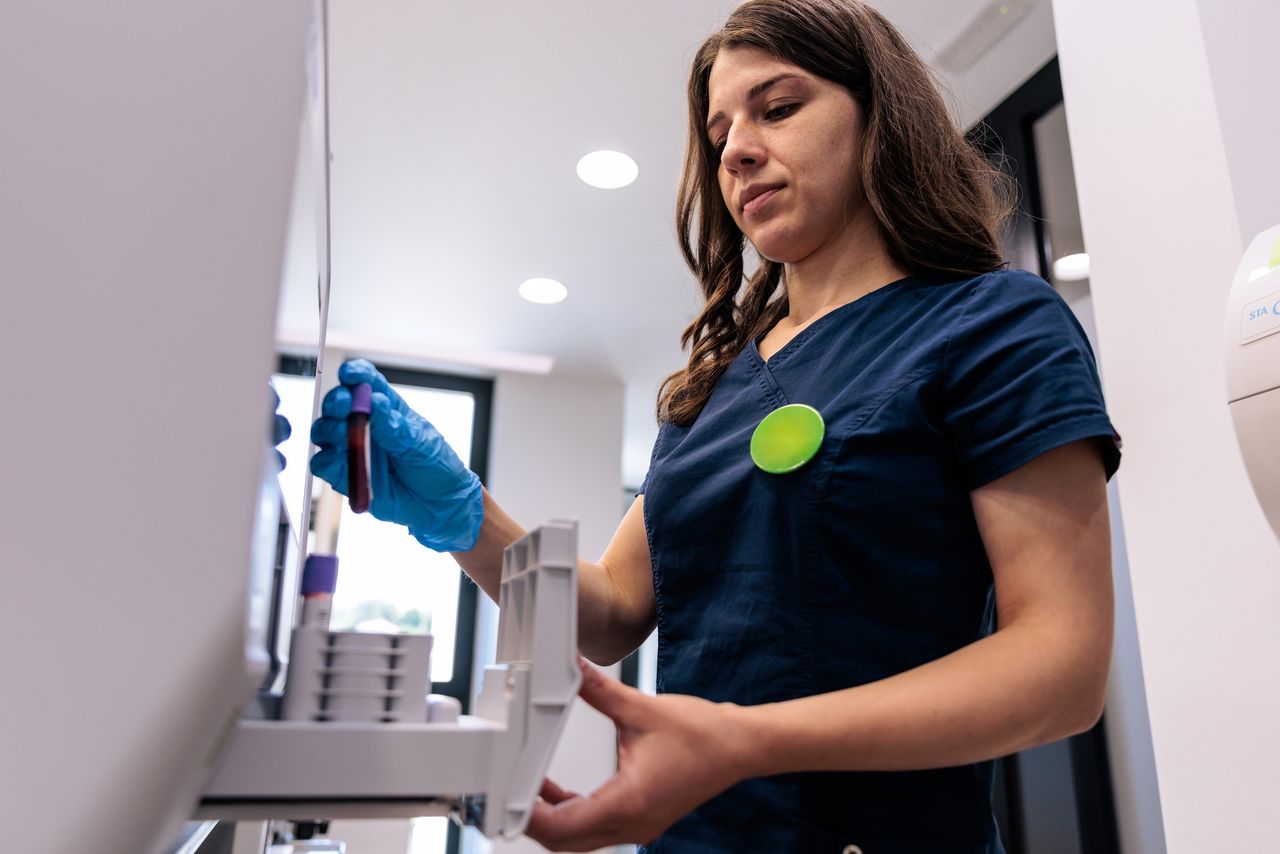 Nowe testy diagnostyczne finansowane przez NFZ. Za darmo i bez skierowania