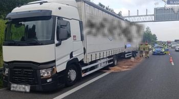 Wypadek na A4 w Rudzie Śląskiej. Dwa pasy są zablokowane po zderzeniu osobówki z samochodem ciężarowym