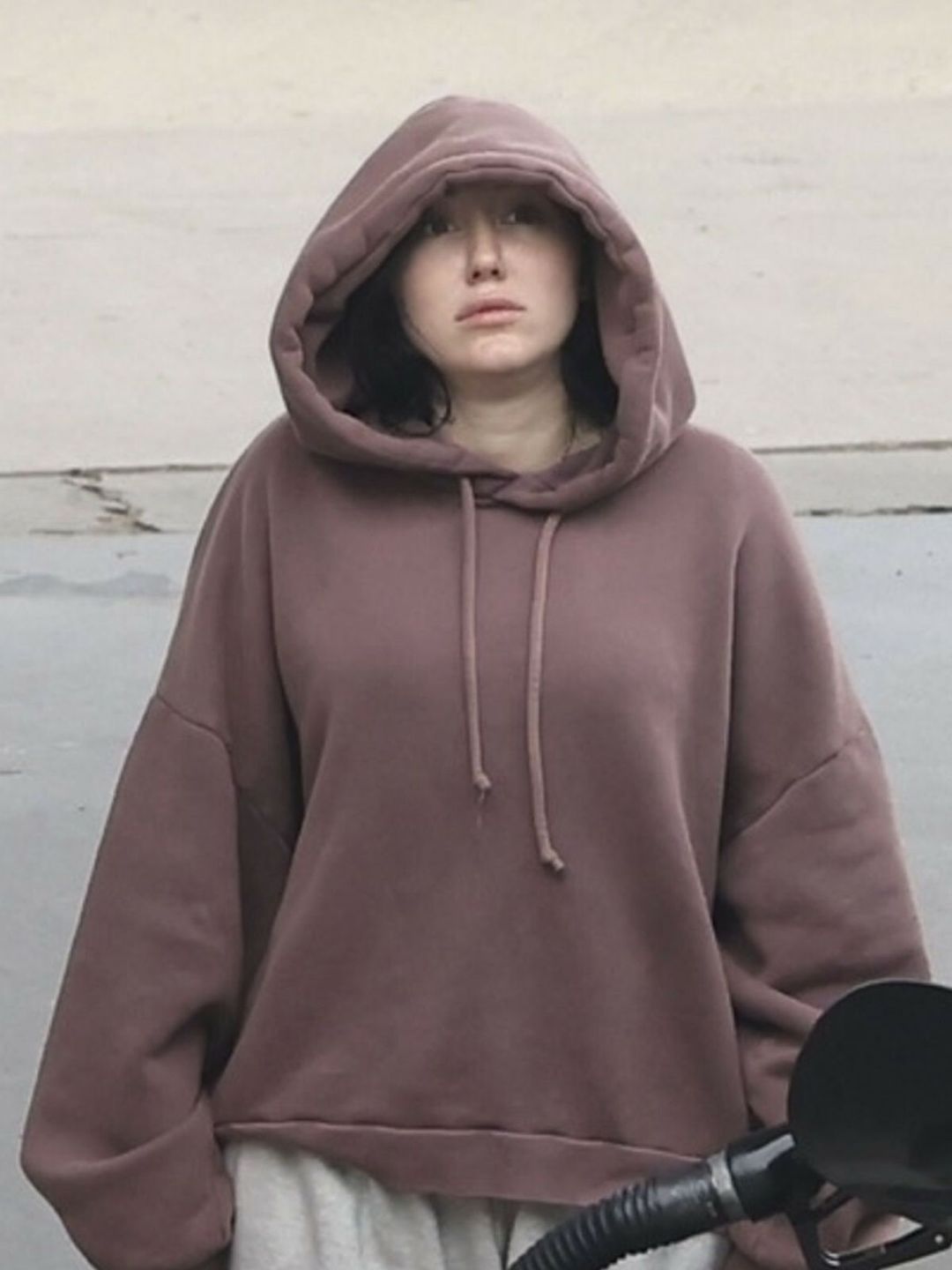 Noah Cyrus próbuje być incognito
