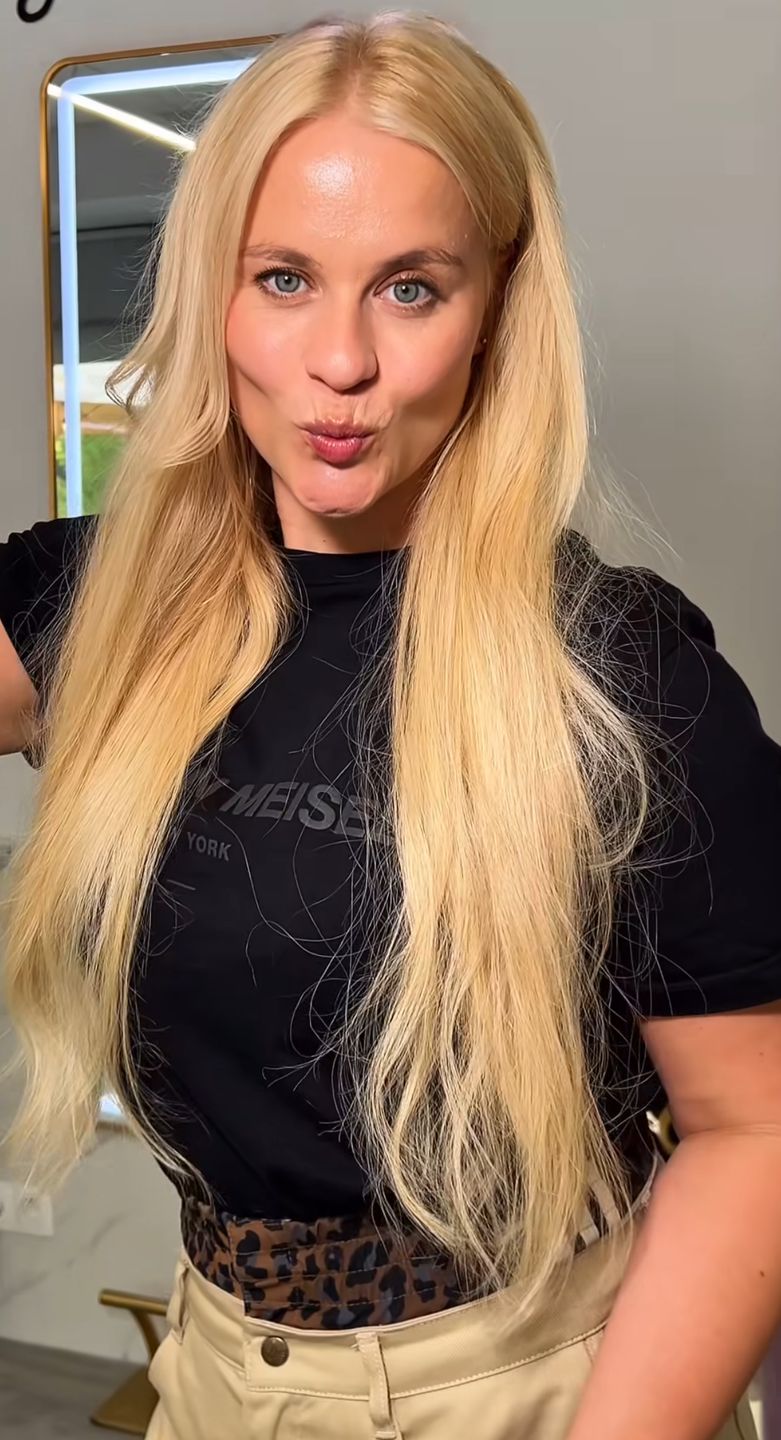 Anna Senkara z przedłużonymi włosami