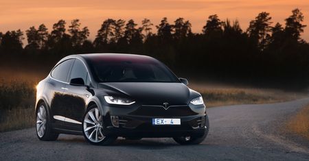 Elon Musk wprowadza ludzi w błąd? W sądzie toczy się proces